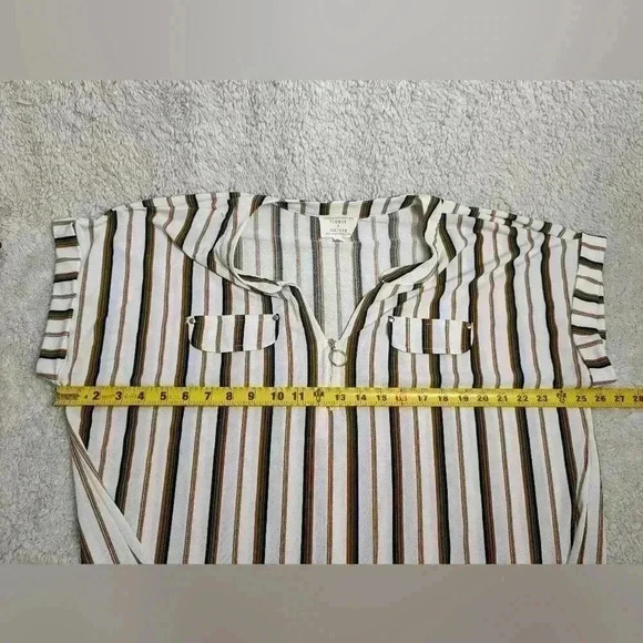 FREE WITH BUNDLE FLOWER & FEATHER Women Blouse plus  size 2XL - Picture 4 of 5